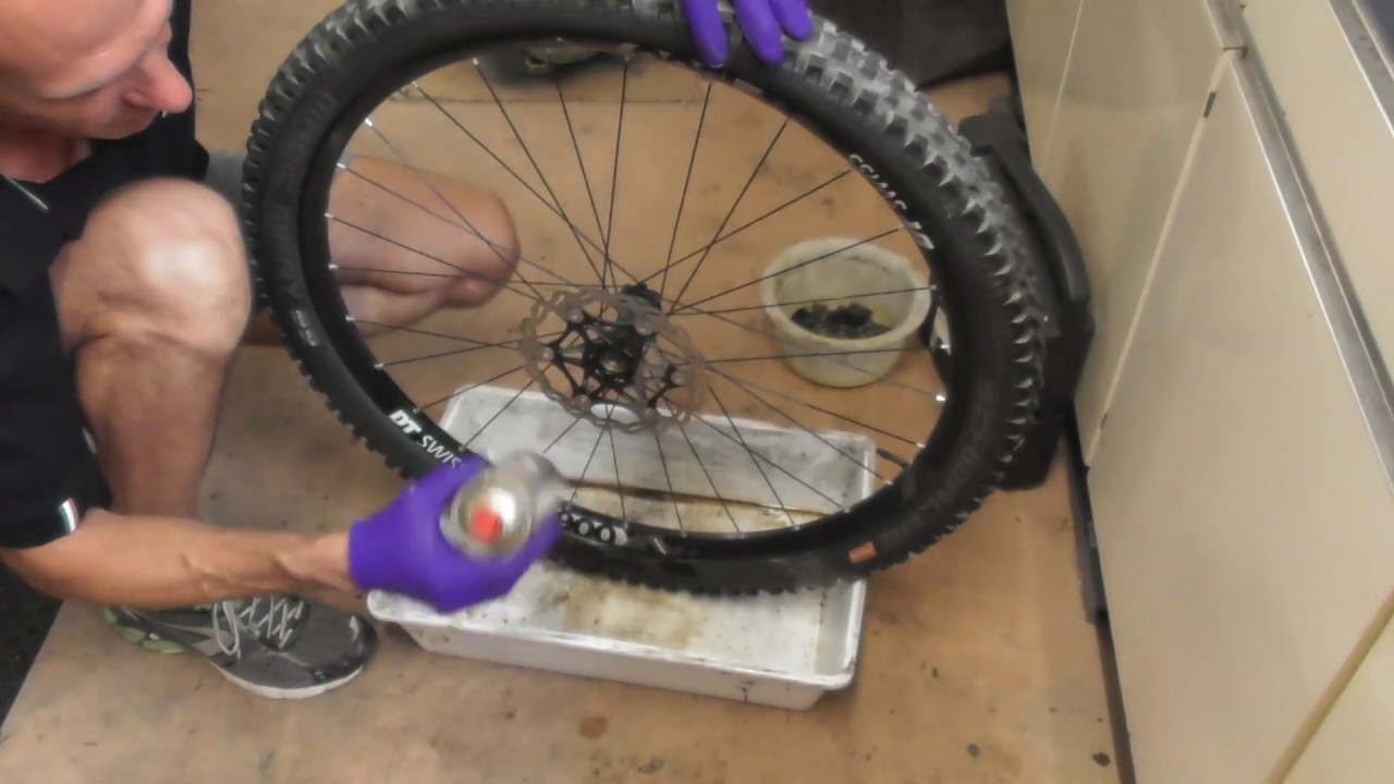 Manutenzione mozzo anteriore DT SWISS per mtb o ebike