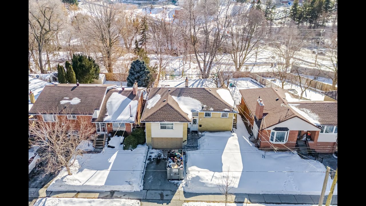 9 Benleigh Drive, Scarborough Home by Joseph Azimi - Real Estate Properties