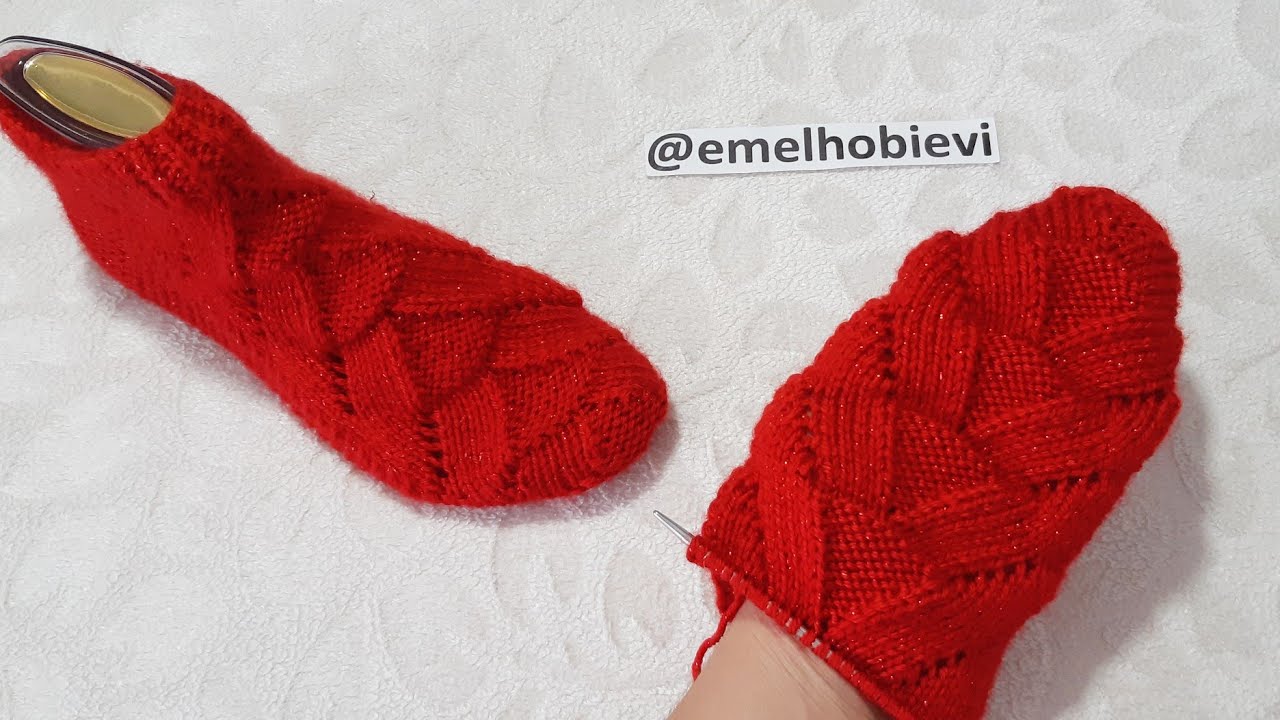 CİLVELİ (Fantazi) LASTİKLİ İki Şişle Dikişsiz Ajurlu Çorap Yapımı / Very Easy Knitting Socks