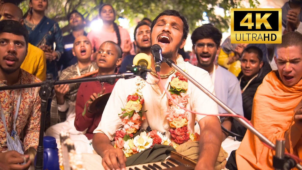 Smita Krsna Prabhu's FIRE Kirtan in Vrindavan! ❤️‍🔥🎇🎧I