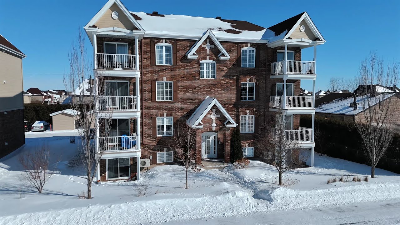 960 rue des Nenuphars in Vaudreuil-Dorion 