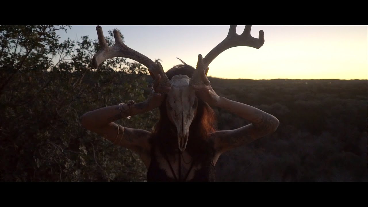 SWAYLÓ - Desert Flower (Official Music Video)