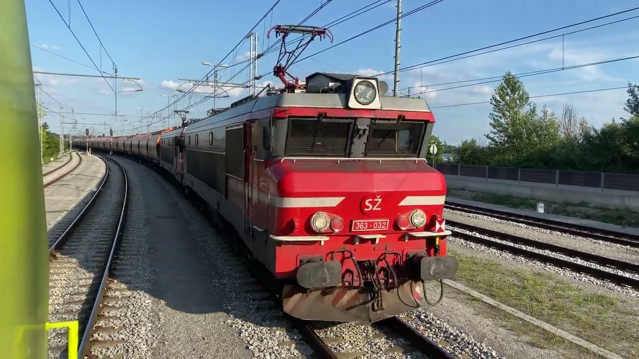 Slovenian railways LOUD HORN!