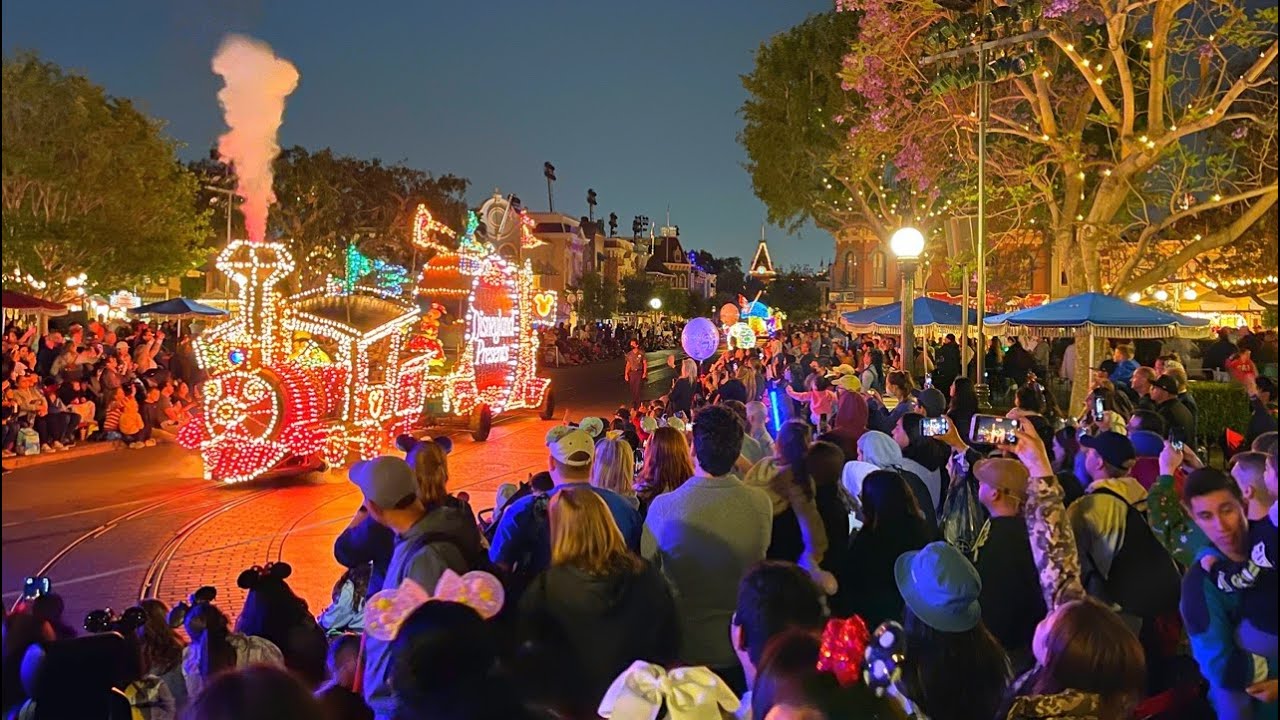 Fantasmic Show, Rides At Disneyland Park, Christmas Time 2024, Fireworks & More!