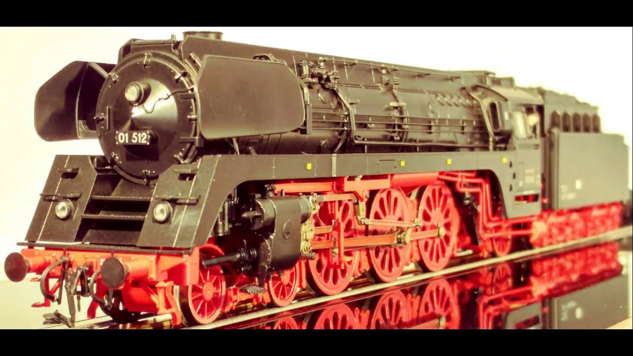 BR 01 512 (DR) H0 Schnellzug - Dampflokomotive Baureihe 01.5 Roco 63268 - Slideshow