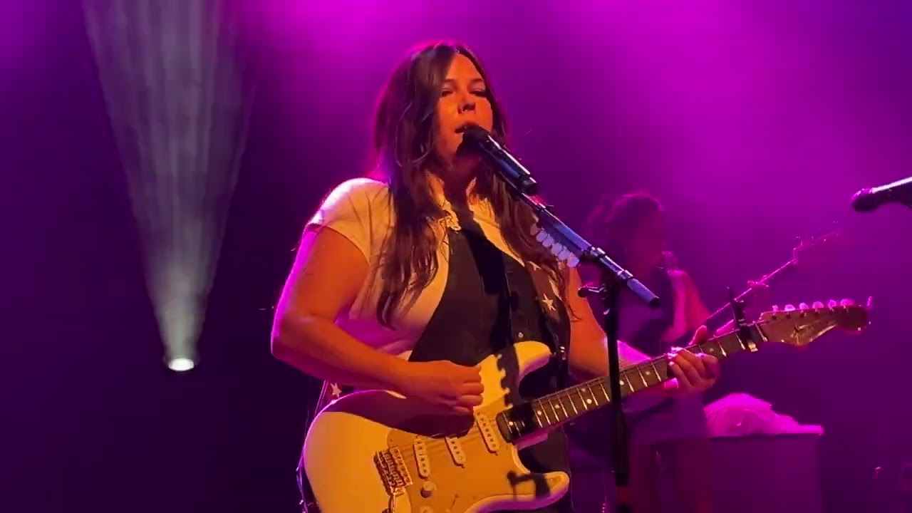 Gigi Perez - Chemistry - Live at Irving Plaza NYC 4/23/25