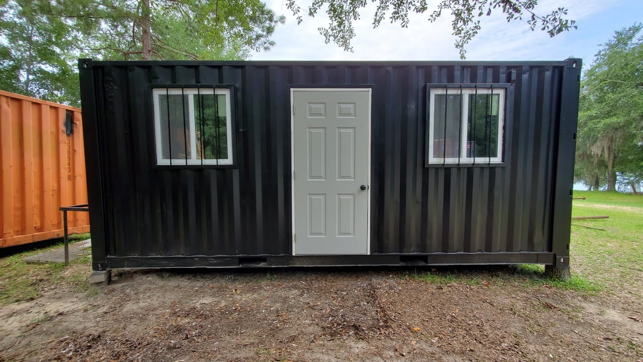Customized 20' Shipping Container Home / Office