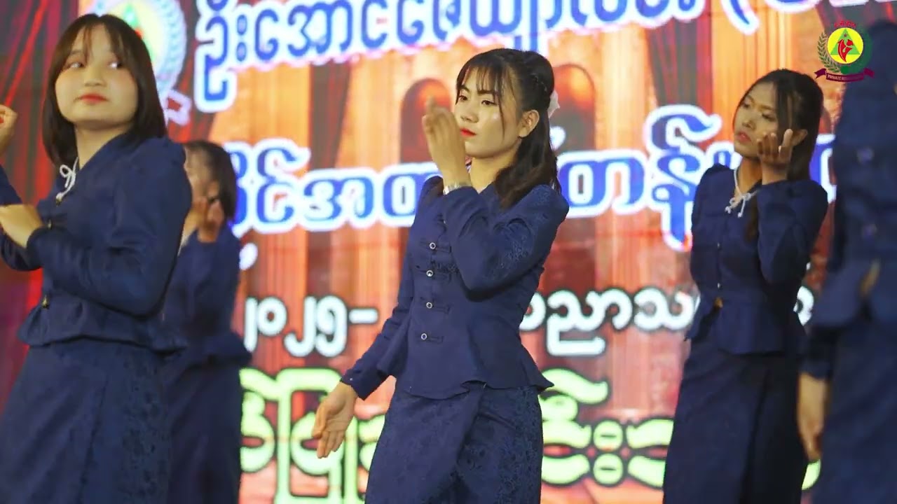 Grade 10 ကျောင်းသူလေးများရဲ့ 