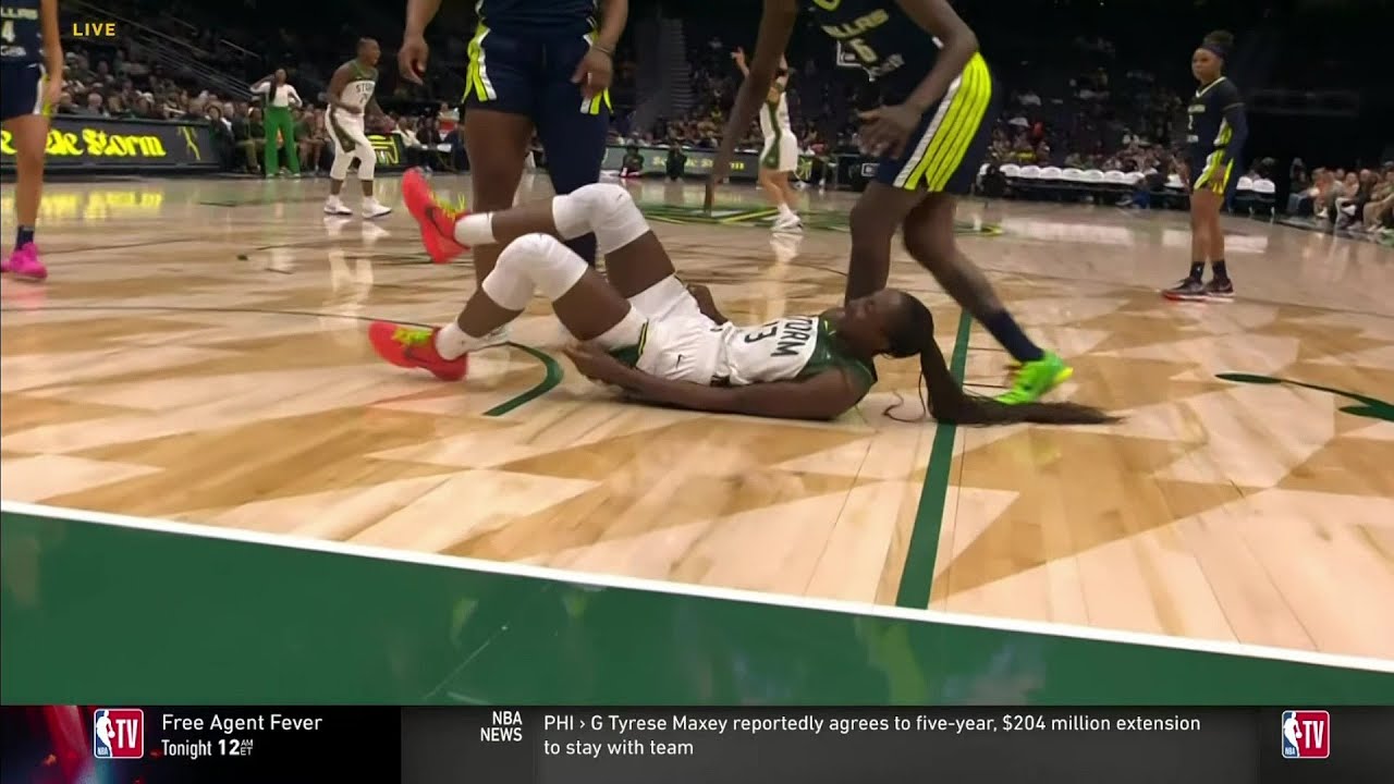 👀 FLAGRANT, 6'7 McCowan HARD Foul On Magbegor | WNBA Seattle Storm vs Dallas Wings