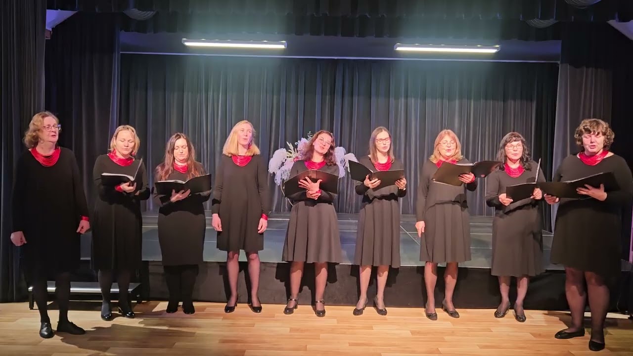 Kauno r. Samylų KC Taurakiemio LSmoterų vokalinis ansamblis “Dobilė“
