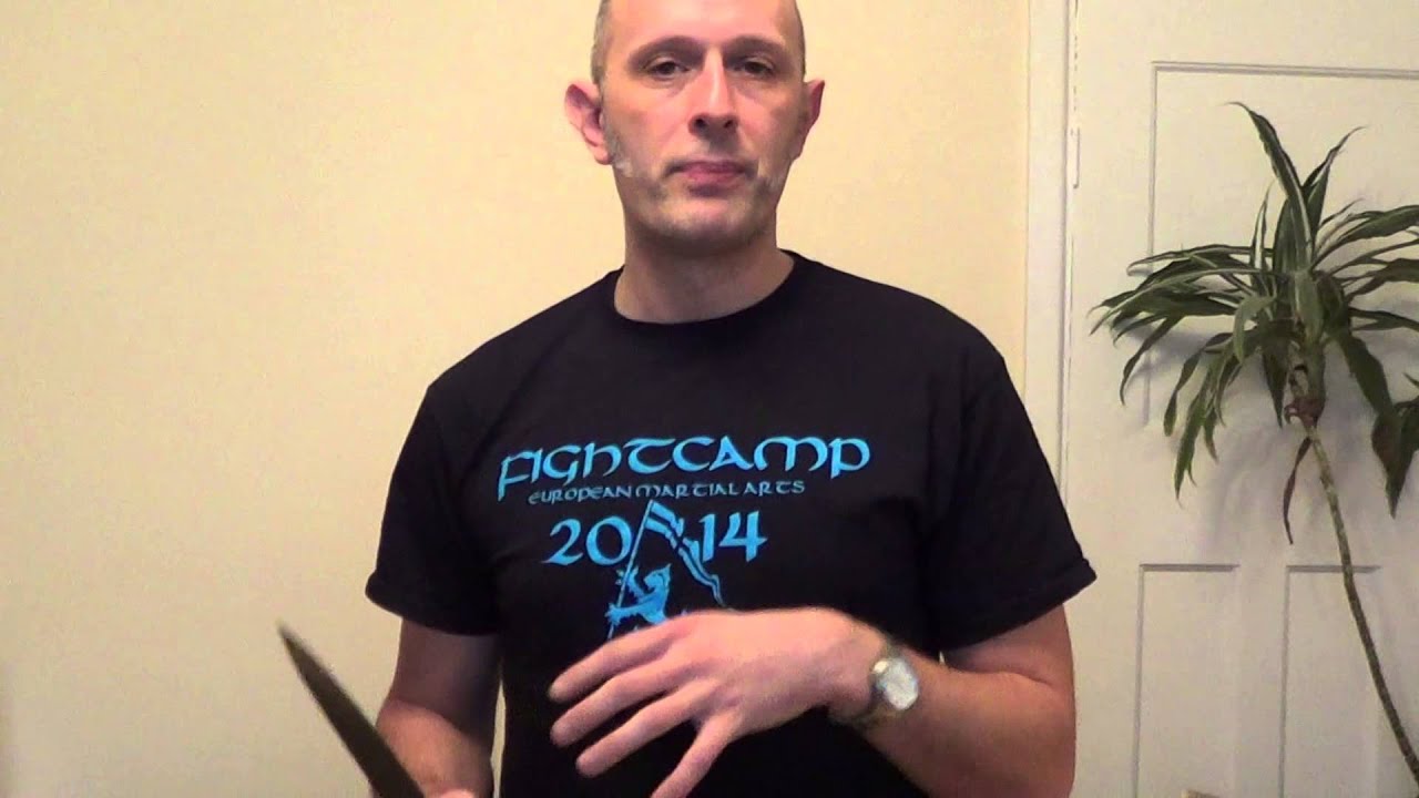 Dagger fighting: another point about icepick vs sabre grip
