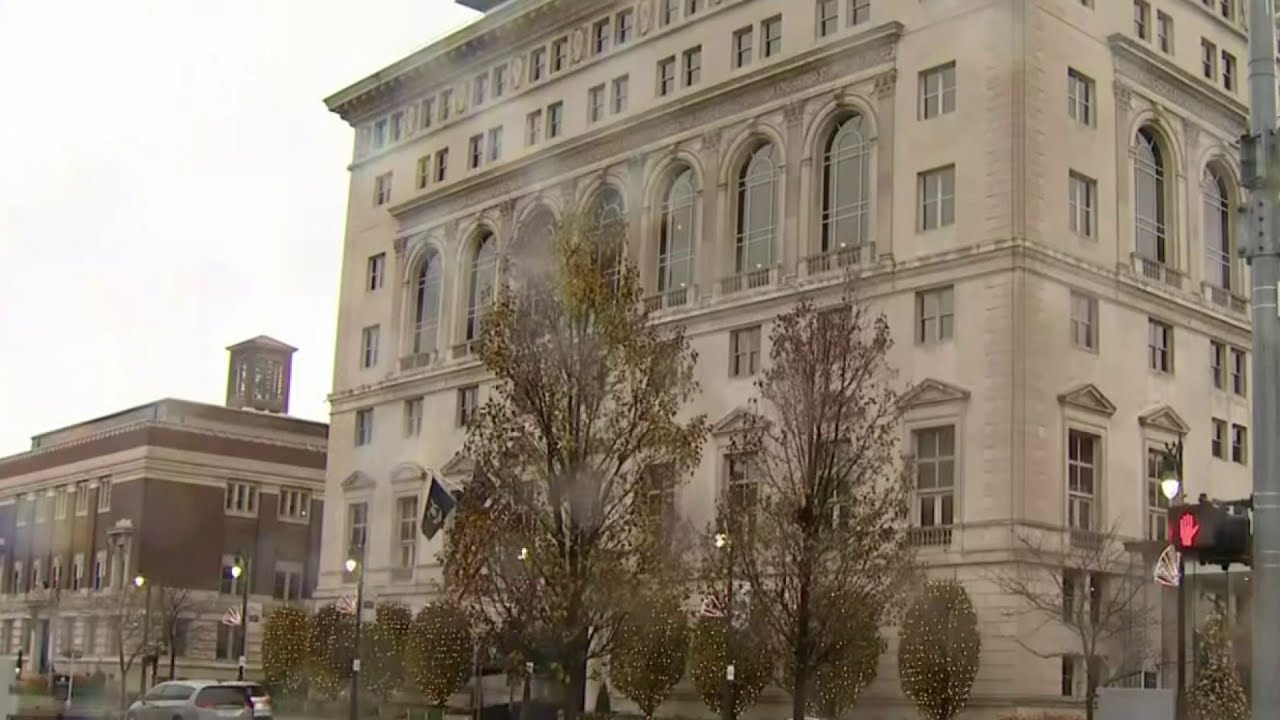 Photographer sues Detroit Athletic Club over claims of sexual harassment