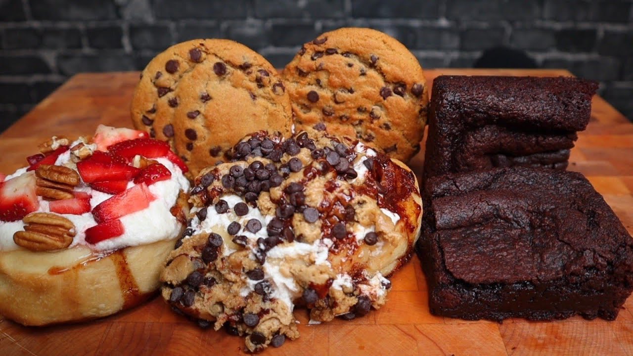 (ASMR) FANCY CINNAMON BUNS, BROWNIES, AND CHOCOLAT CHIP COOKIES MUKBANG