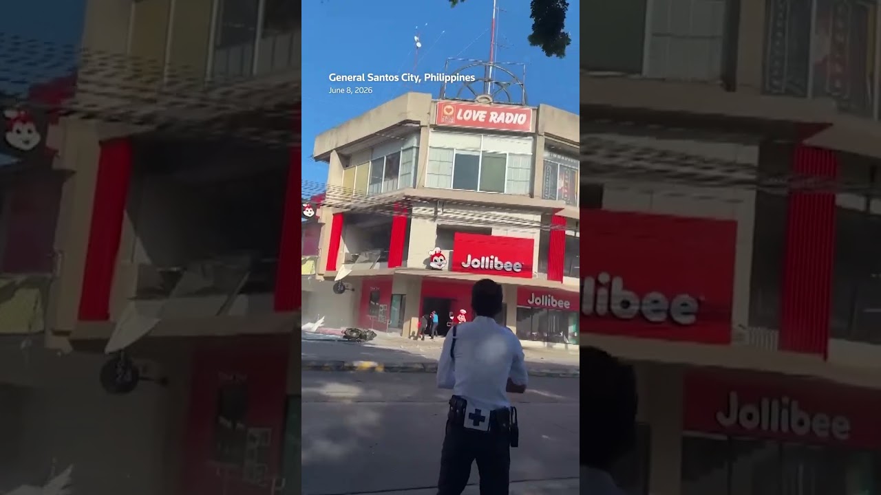 Jollibee restaurant collapses amid powerful Philippine quake