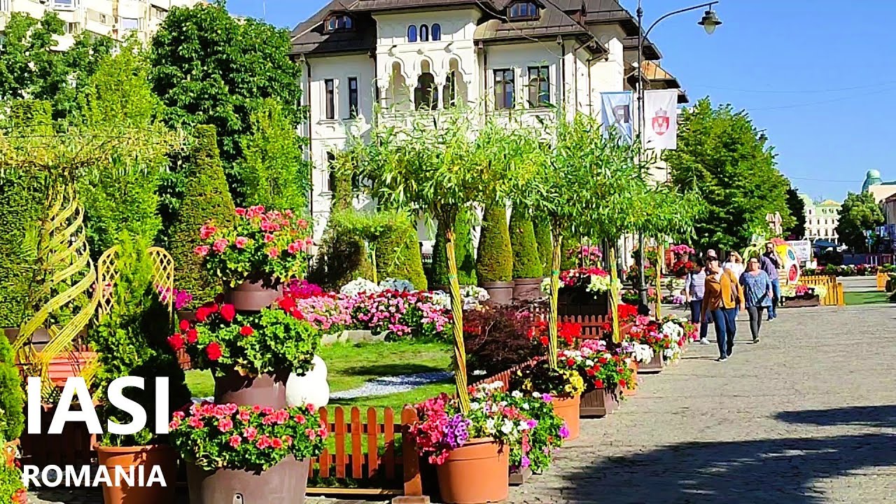 Iasi, A Leisurely Stroll from Palas Mall to Mihai Eminescu Square