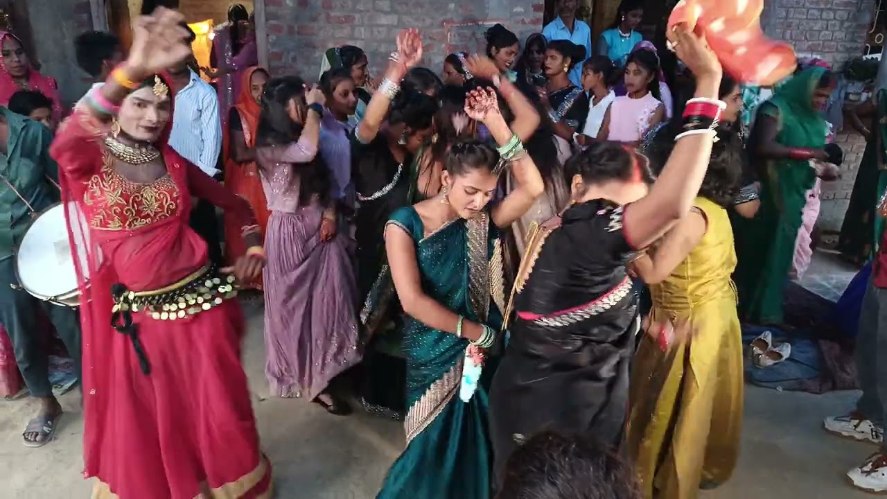 Gaon ka dance 🙂😇#gaon #gaonkishanti #gaon_mein #dance #dancevideo #bhojpuri #video #