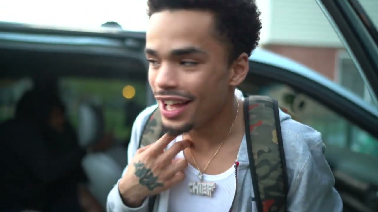 Jeffery Manor: 10 Gang Vlog *Прямая перестрелка, снятая на камеру*