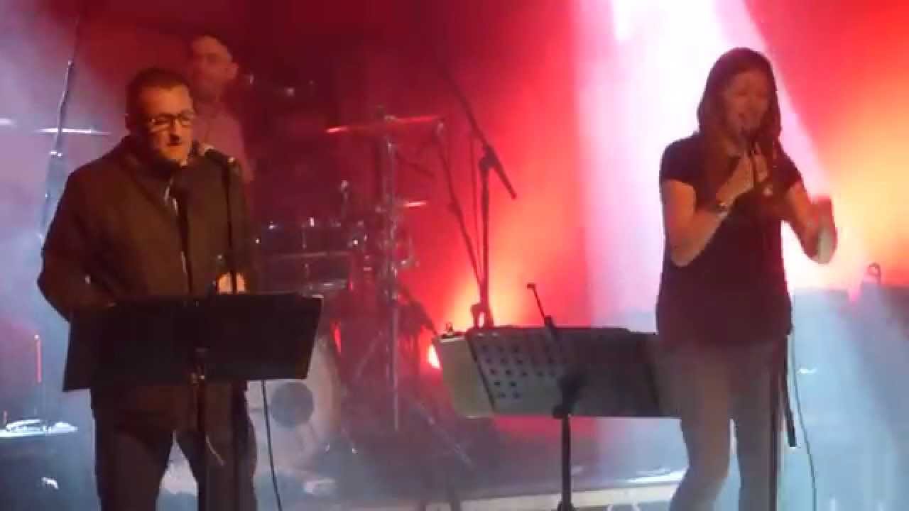 Paul Heaton & Jacqui Abbott - You Keep It All In - Live @ Colne Muni - 28th October 2015