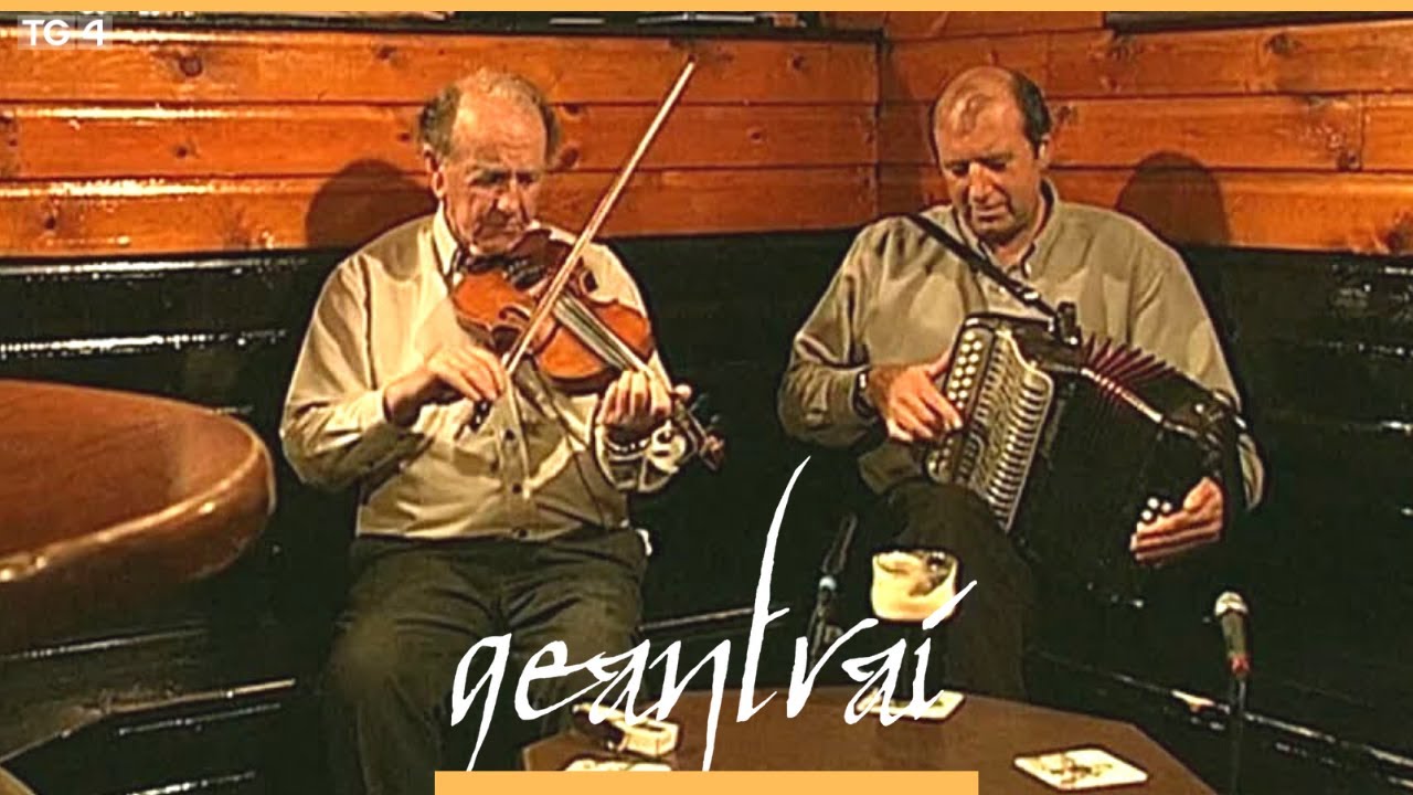 Paddy Mills & Joe Carey | Tigh Day, Inis Bó Finne, Gaillimh | Geantraí 2002 | TG4