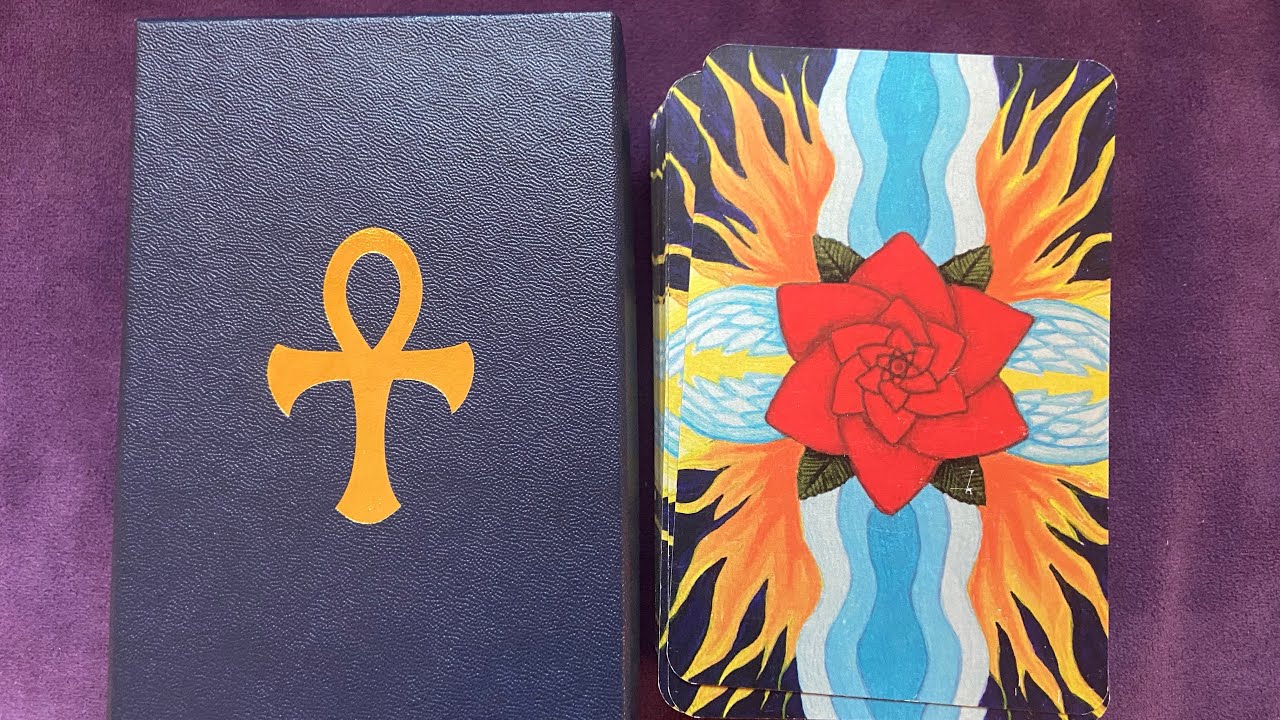 Rosetta tarot flip through
