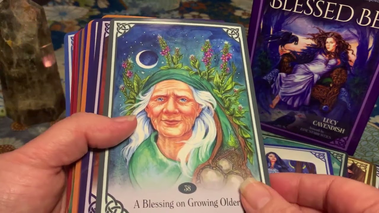 Blessed Be Oracle by Lucy Cavendish Review, Flip Through 