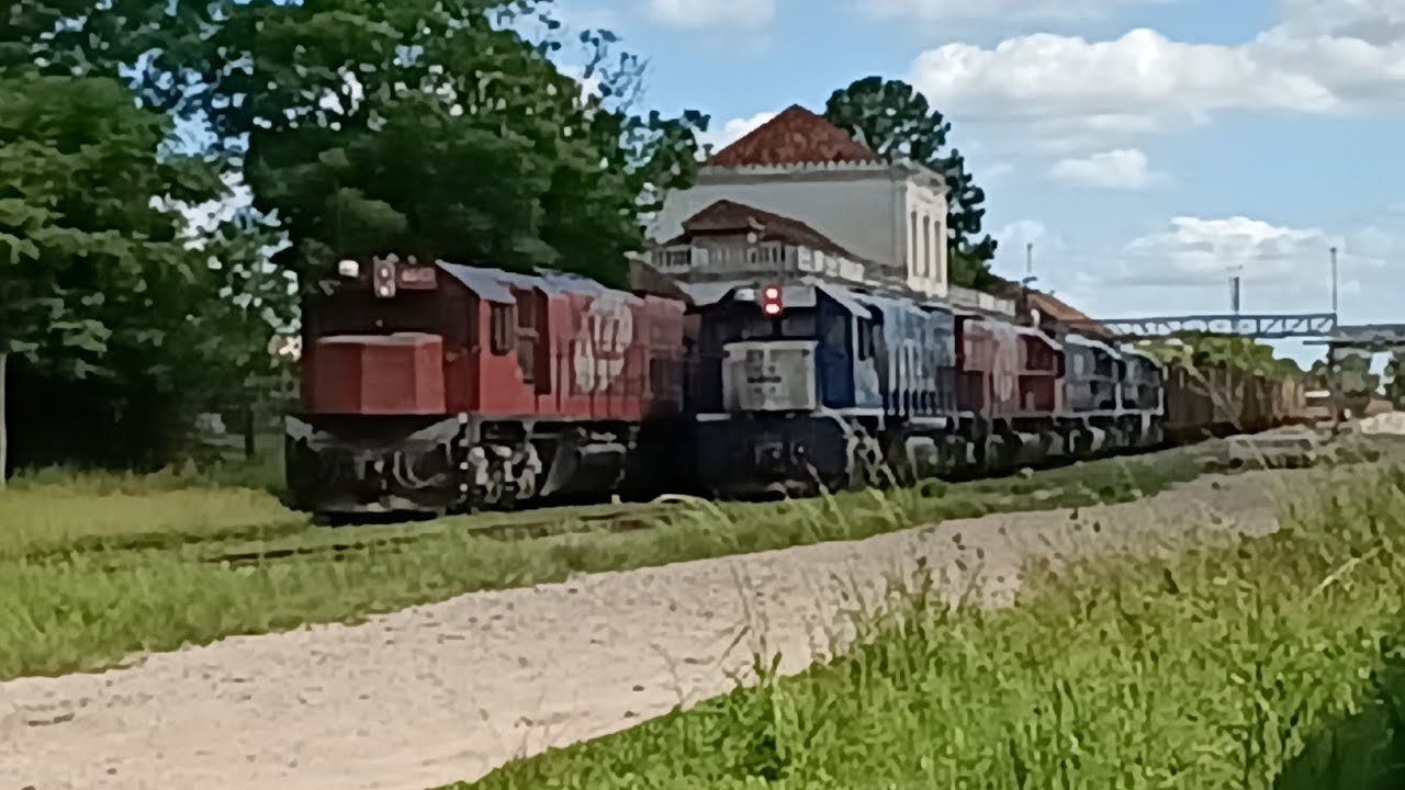 Especial 300 inscritos Trens da rumo fazendo cruzamento na estação ferroviaria de pelotas pela tarde