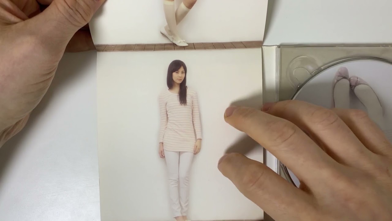Girls' Generation 1st Album Repackage - Baby Baby Unboxing (www.kpopsupershop.com)