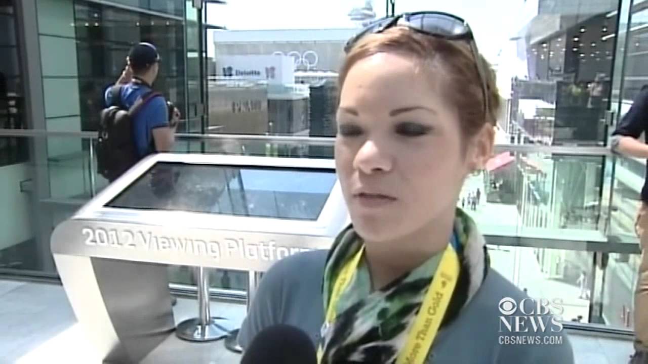 Romney visits London for Olympics