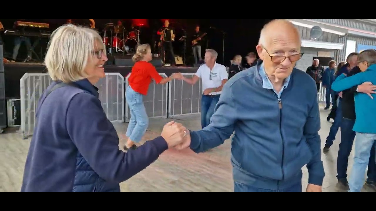 Hippie Hege med Elvetuns p&aring; Stor&aring;s Dansefestival Dansnytt Hilde Arntzen