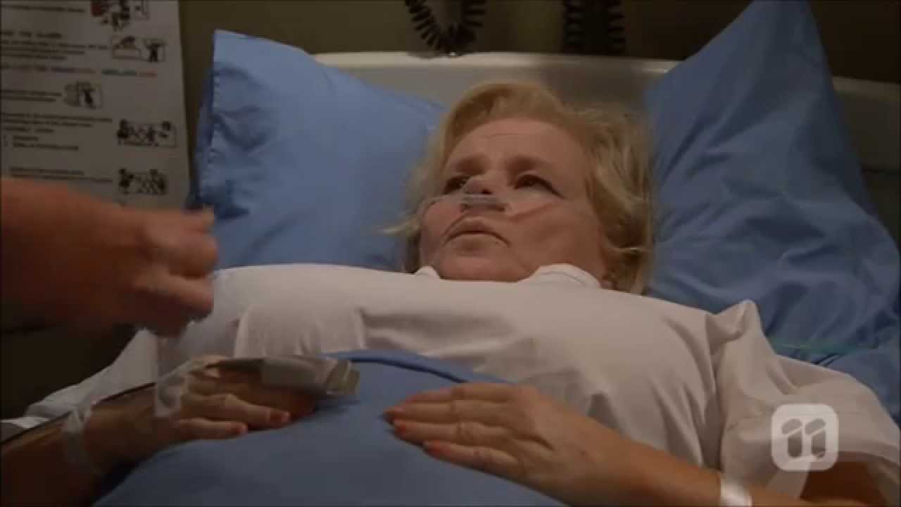 [Neighbours] Sheila Canning Wakes Up II 7032 Scene