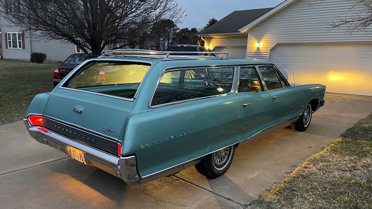 Is This The Best Station Wagon of All Time?  1965 Pontiac Bonneville Safari (389 V8)