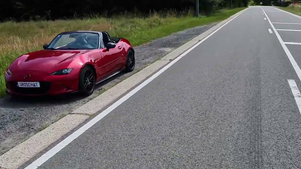 Cette MX-5 ND rouge attire TOUS les regards ! 🤩