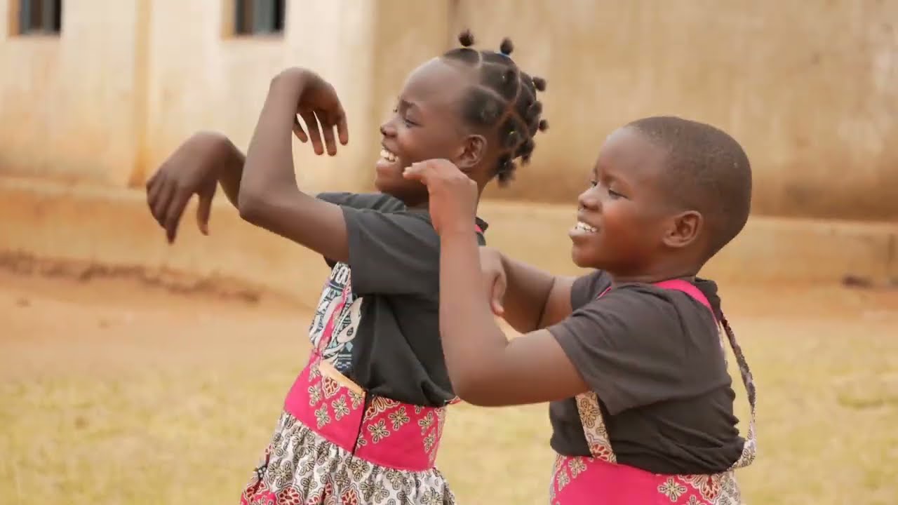Yesu Cok Dugu by Lucy Lapolo [Video]