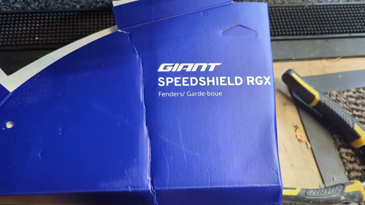 Speedshied RGX on Giant Contend AR