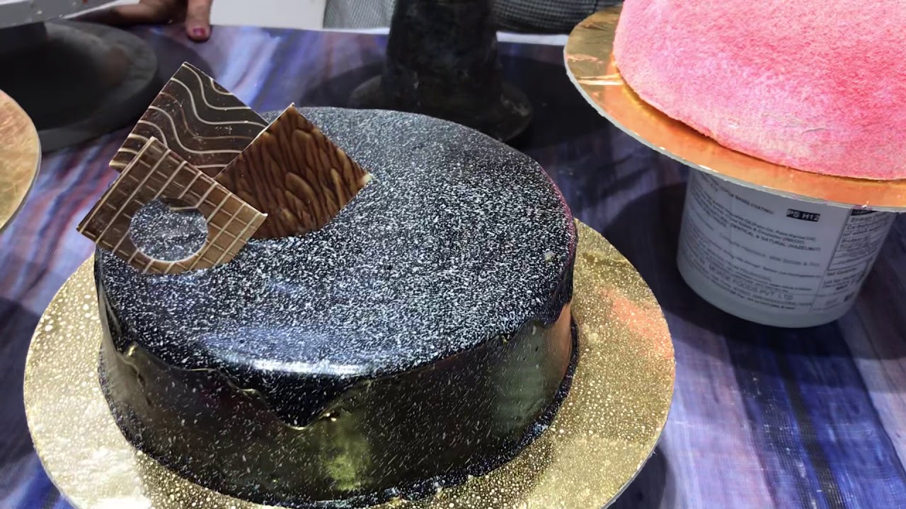 Online Cake techniques Class by Aarti Katariya 9422245454