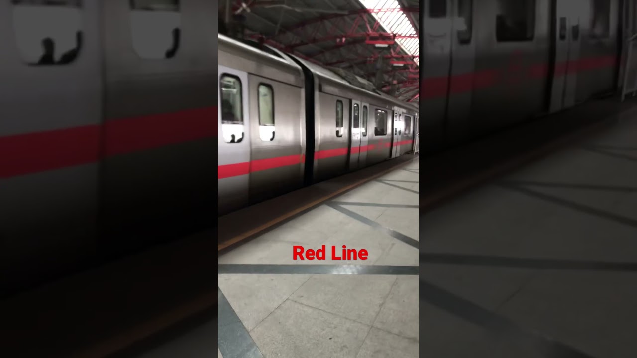 Red Line train leaving Kashmere Gate