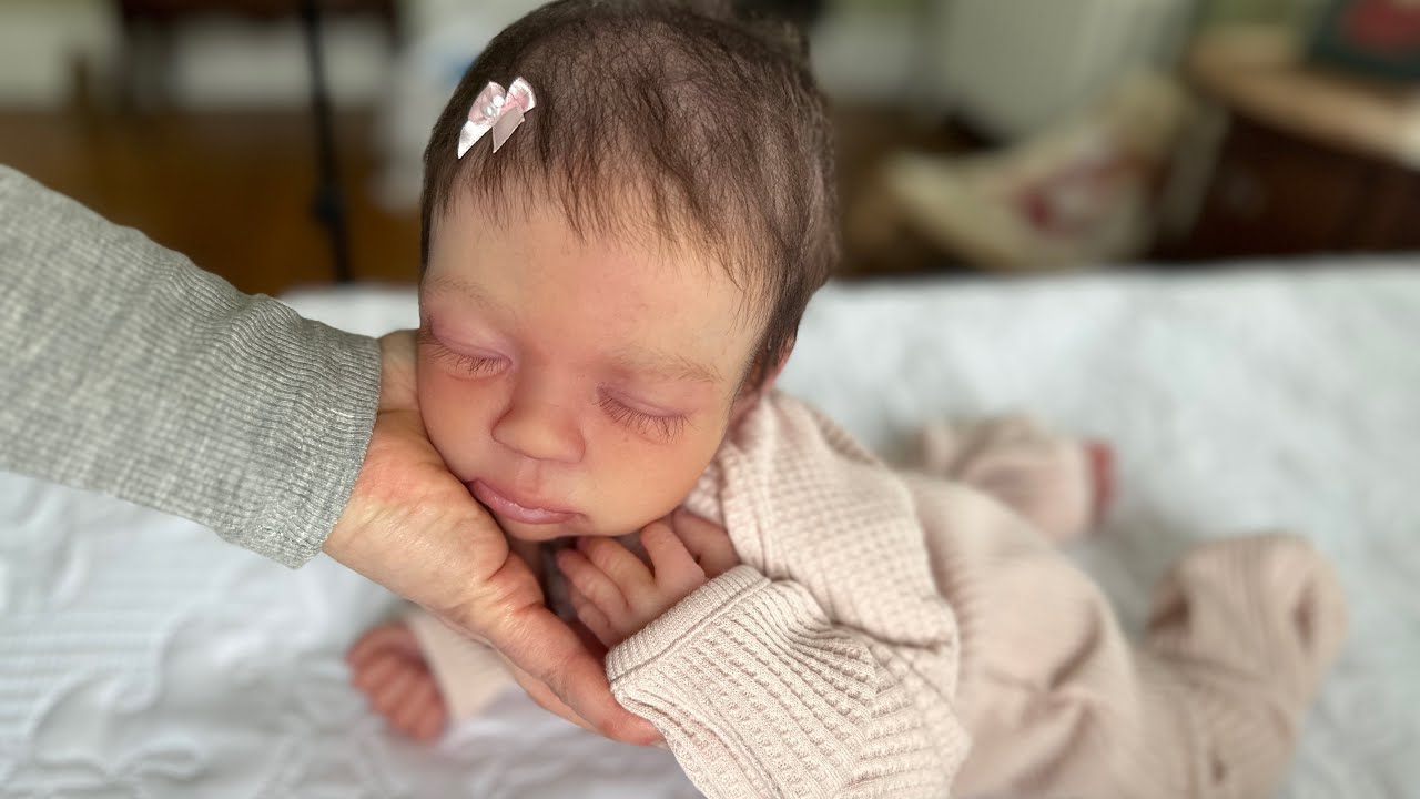 Lazy Sunday changing video with Audrey (full body silicone baby)