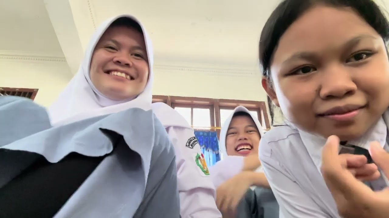 YEYY AT LEAST WITH SASA AND ANAAA💗💗