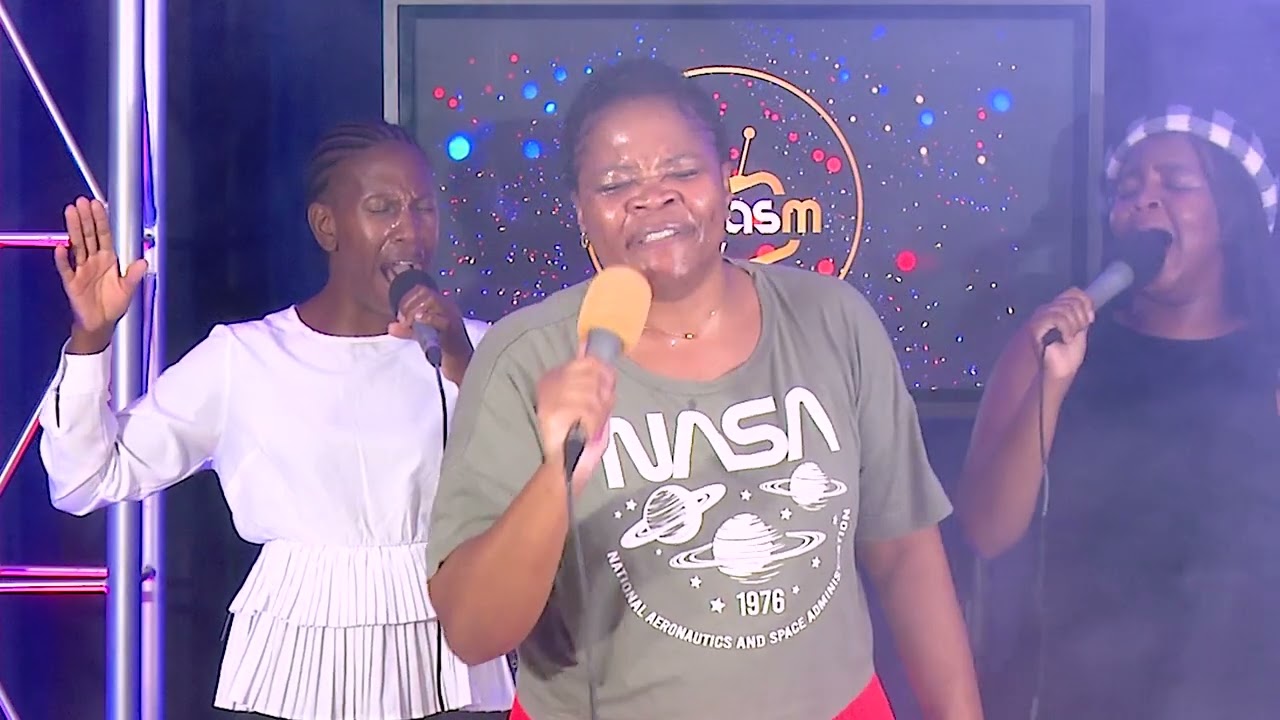 Zintle Ndzoyiya Full worship session