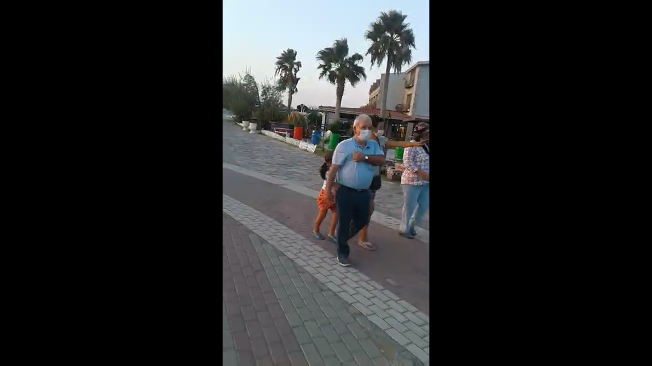 Ayvalık Altınova sahil,İskele.&Ouml;zlem Sitesi'nden Kum Ada'ya . Ayvalık Altınova.B&uuml;feler ve Cafeler.