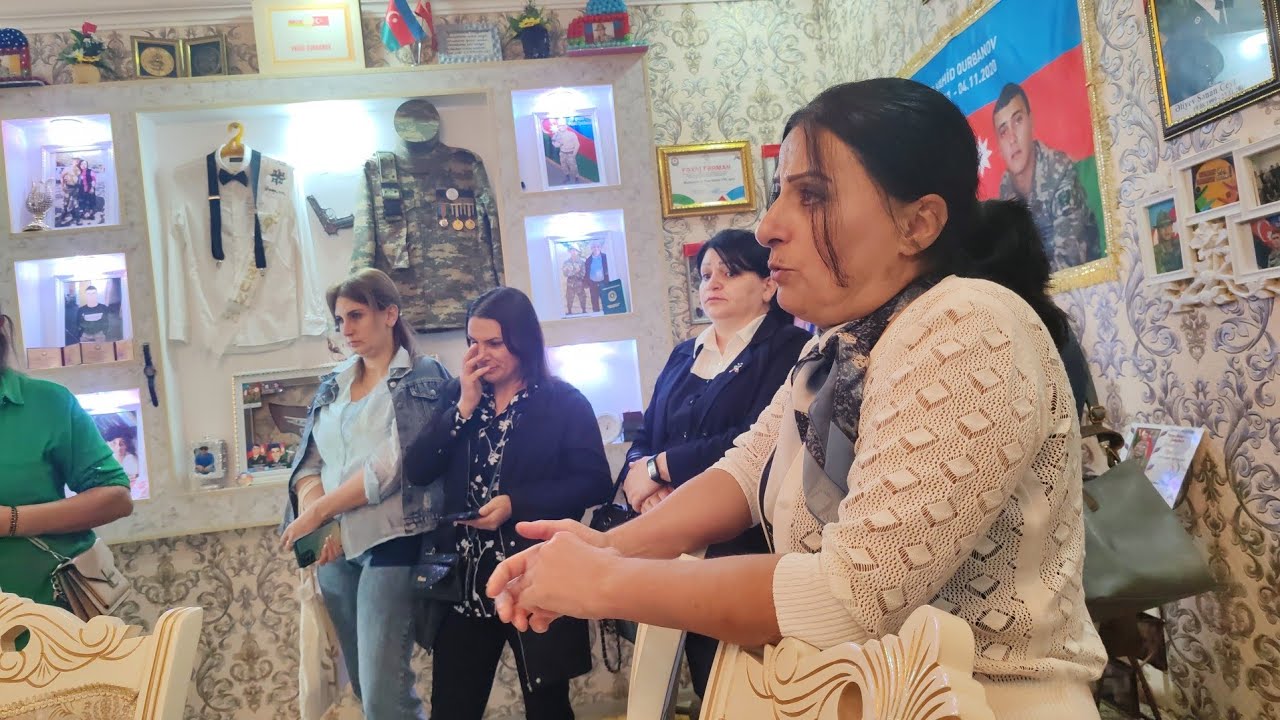 Gəncə 29 Nömrəli Məktəbin Şagird Müəllim Və Valideynləri Şəhid Vahid Qurbanovun Evin Ziyarət Etdilər