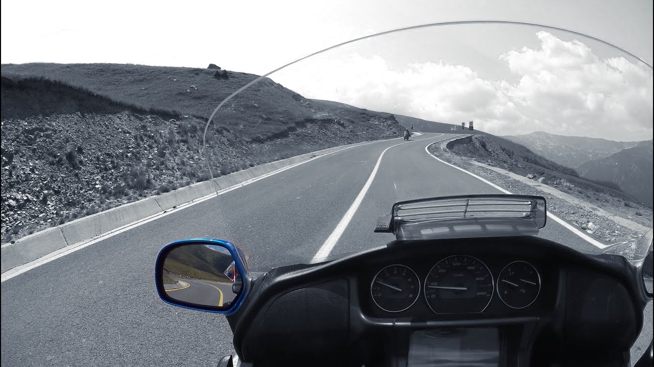 Romania. Transalpina Road 67C (up) . Honda GoldWing 1800 .