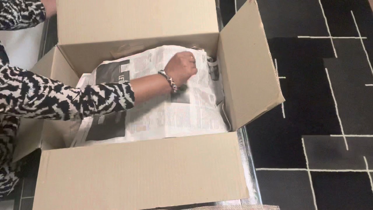 How to pack and ship dried flowers bouquets or large size preserved flowers bouquets.