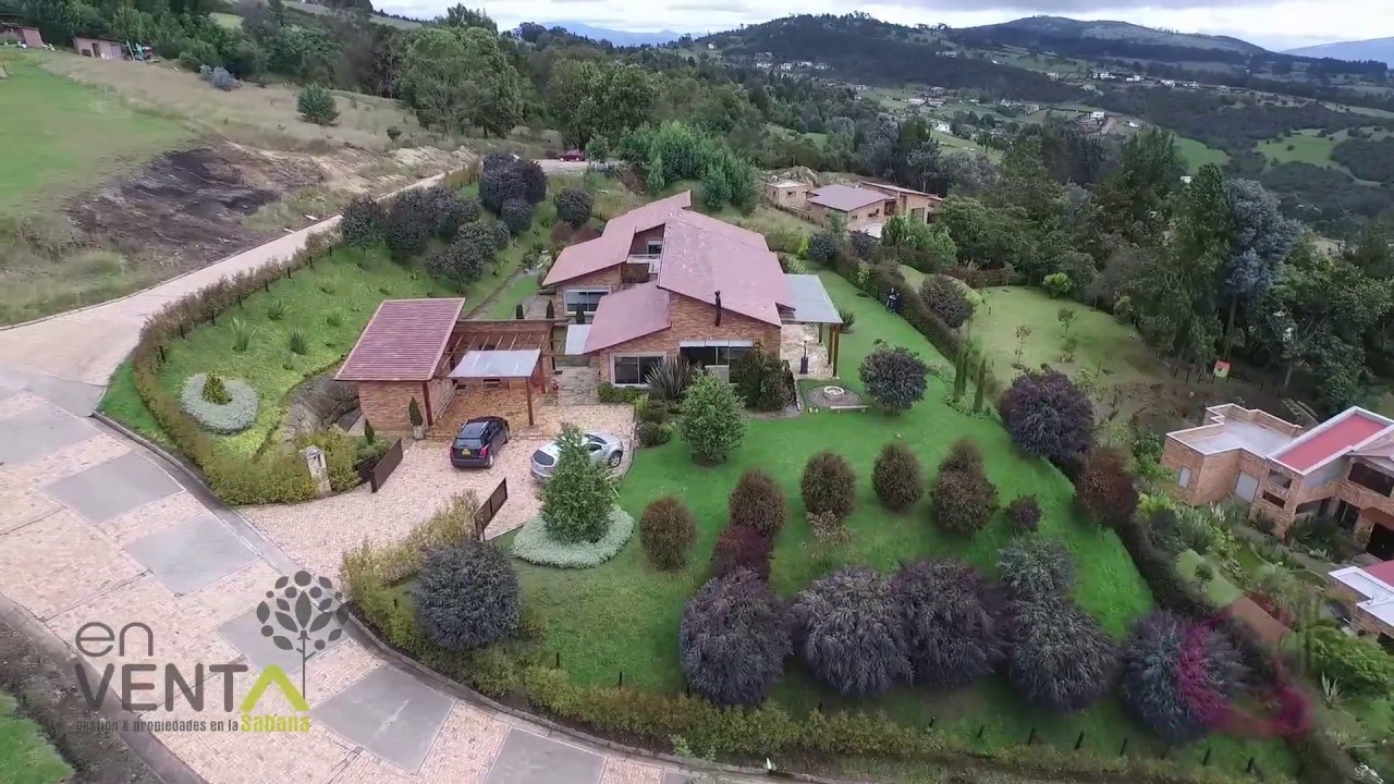 LINDISIMA CASA CONDOMINIO EN YERBABUENA