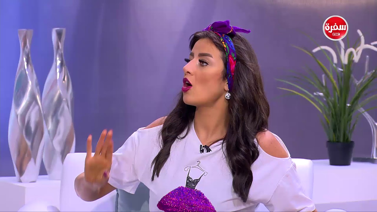 أفكار جديدة لتنسيق الأزياء في الجامعة من مروة حسن | هي وبس