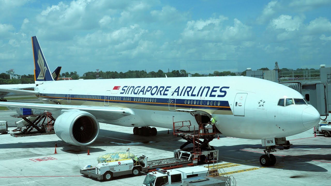 Singapore Airlines 777-300ER New First Class SIN-FRA, Round the World 10-4