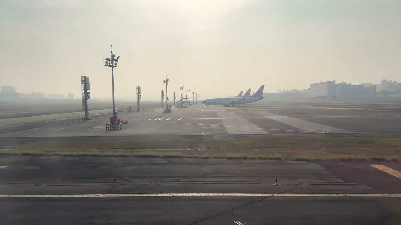 越南航空 Vietnam Airlines 高雄(KHH) - 胡志明市(SGN) 起飛和降落