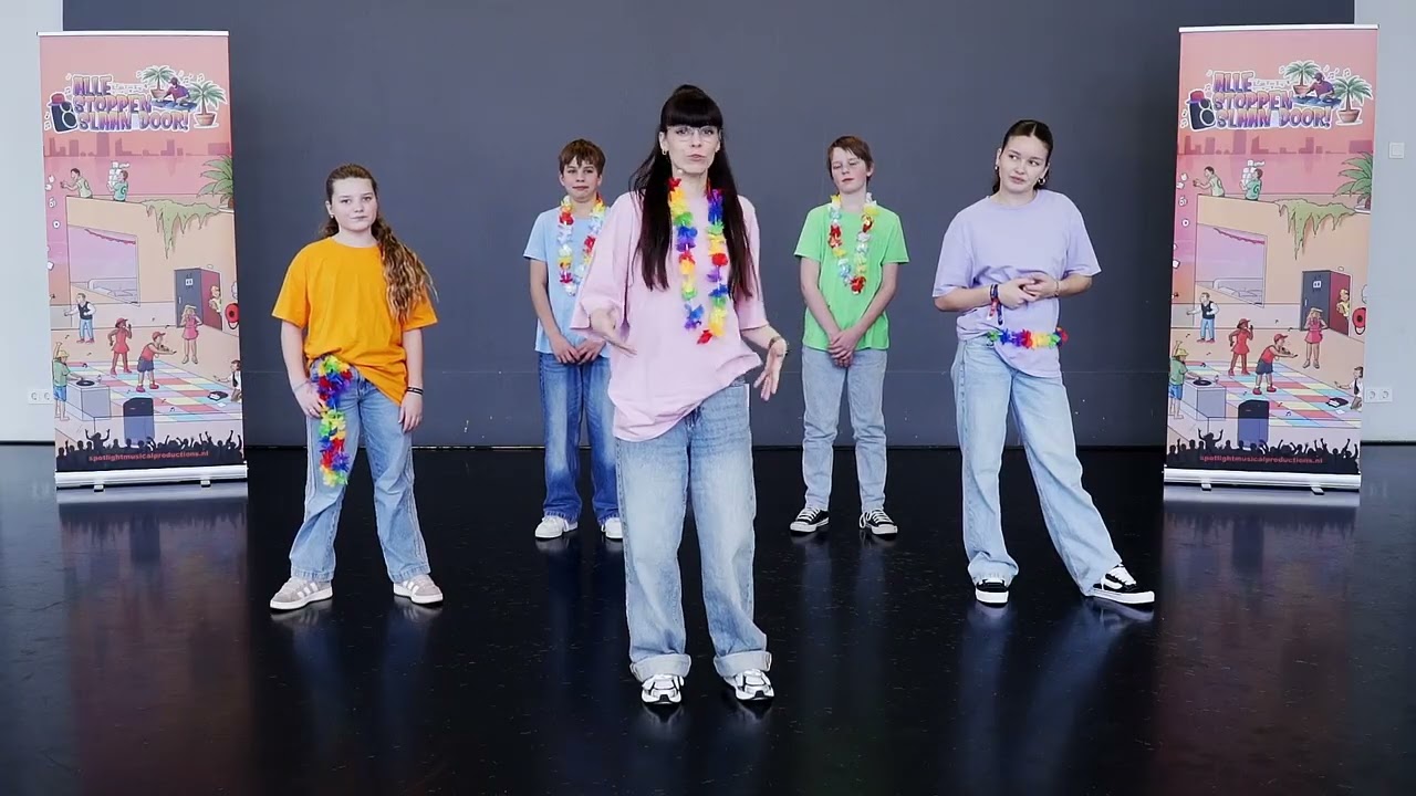 Dansvideo (2/3) - Influencer! - Uit afscheidsmusical &lsquo;Alle stoppen slaan door!'