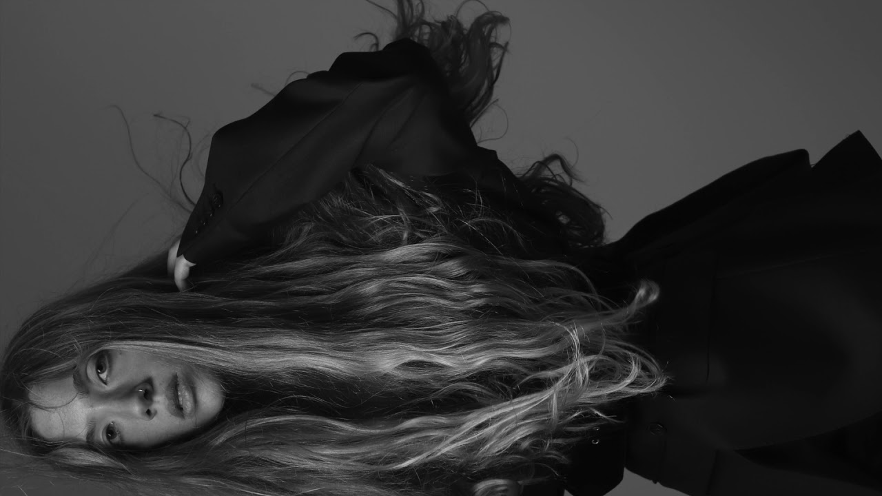 Marili Andre  - Lucretia, My Reflection (Sisters of Mercy Cover)