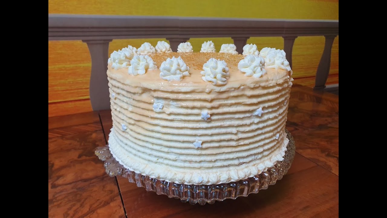 Carina's Goldene Apfel-Zimt-Sahnetorte